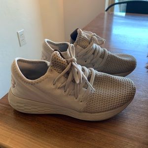 Women’s 6.5 New Balance